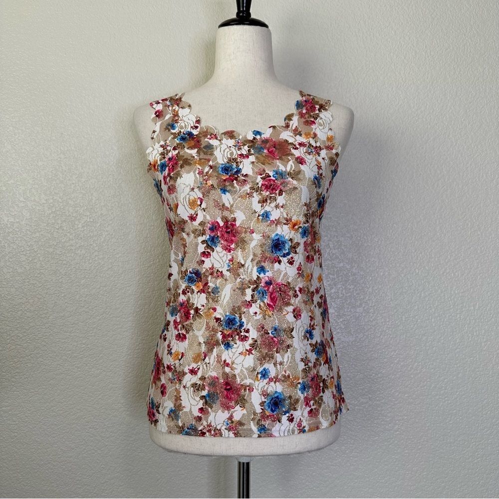 2XTREMZ Colorful Floral Metallic Scallop Sleeveless Top